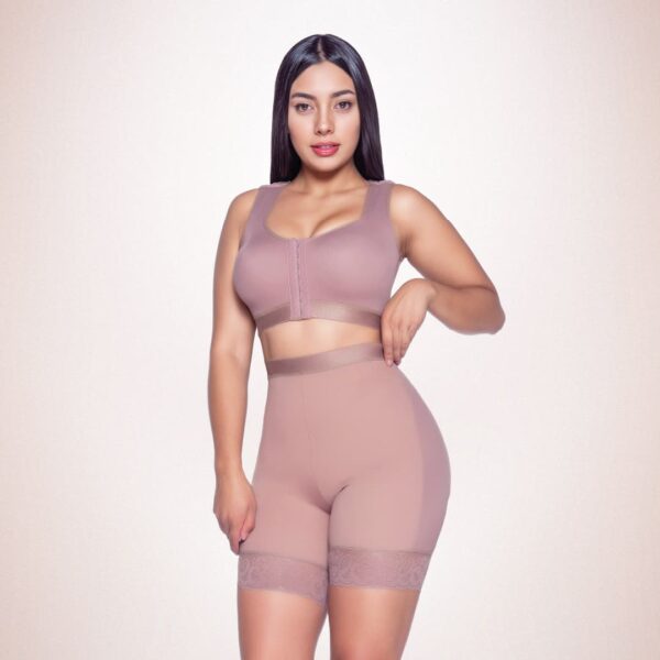 La Faja Short Medio Levanta Cola Invisible