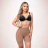 Faja Short Medio Levanta Cola con Encaje Siliconado