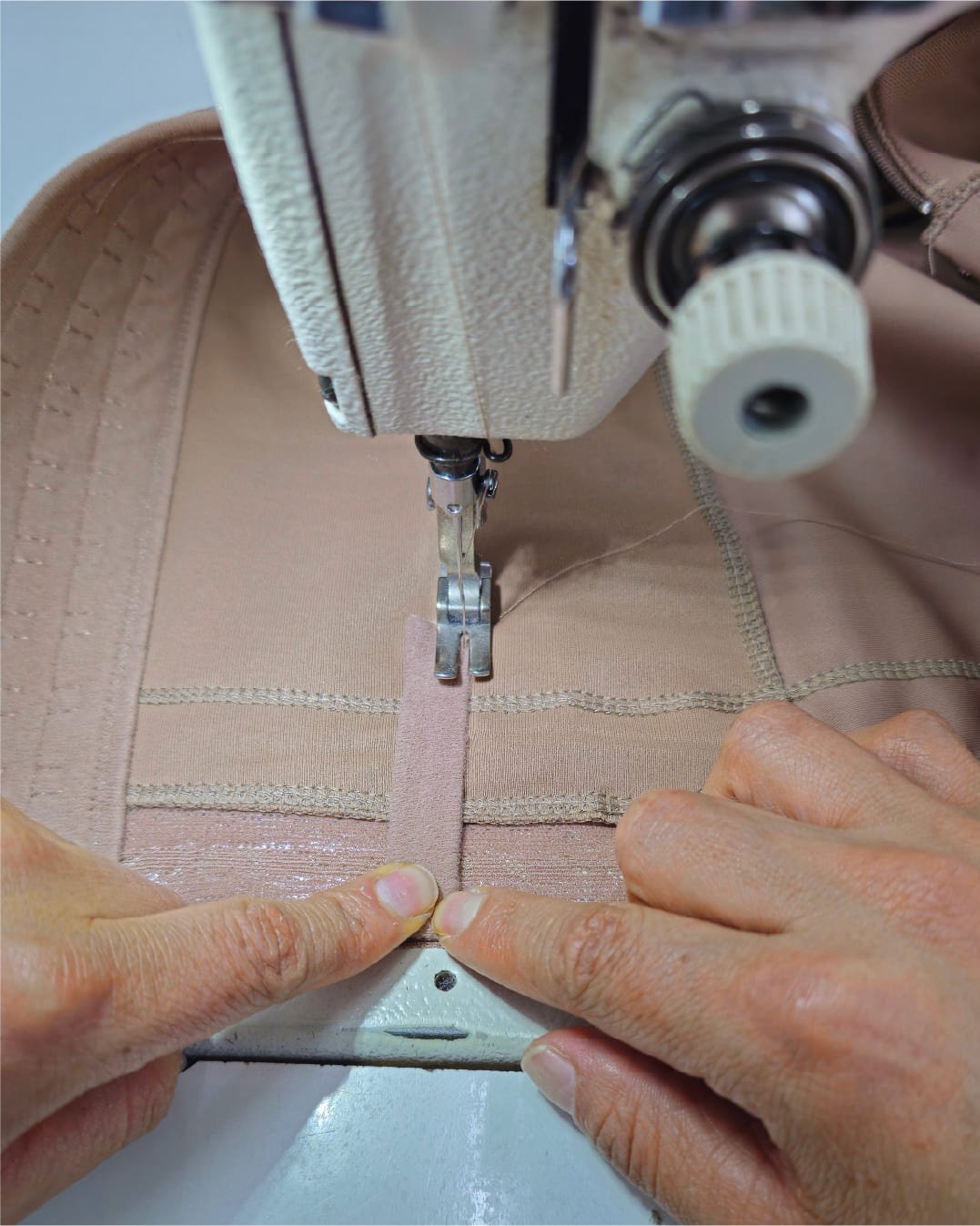 Arreglo de fajas móvil